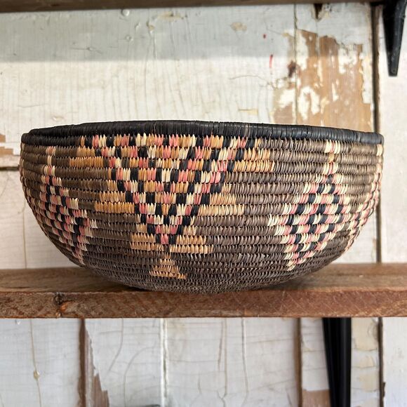 Authentic Handwoven Zulu Basin-shaped Basket | 15" So African Gathering Basket - Picture 1 of 4